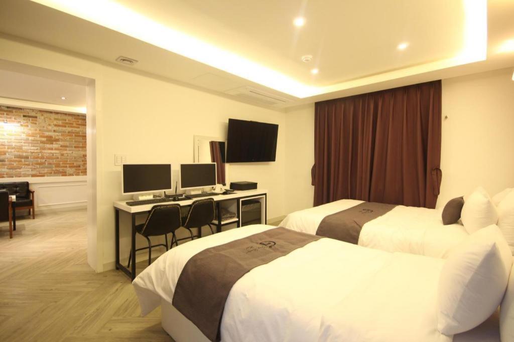 Gray Hotel Busan Exterior photo